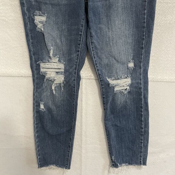 Judy Blue RELAXED FIT Jeans Size 5/27 Medium Wash Distressed Raw Hem Stretch - Picture 4 of 10
